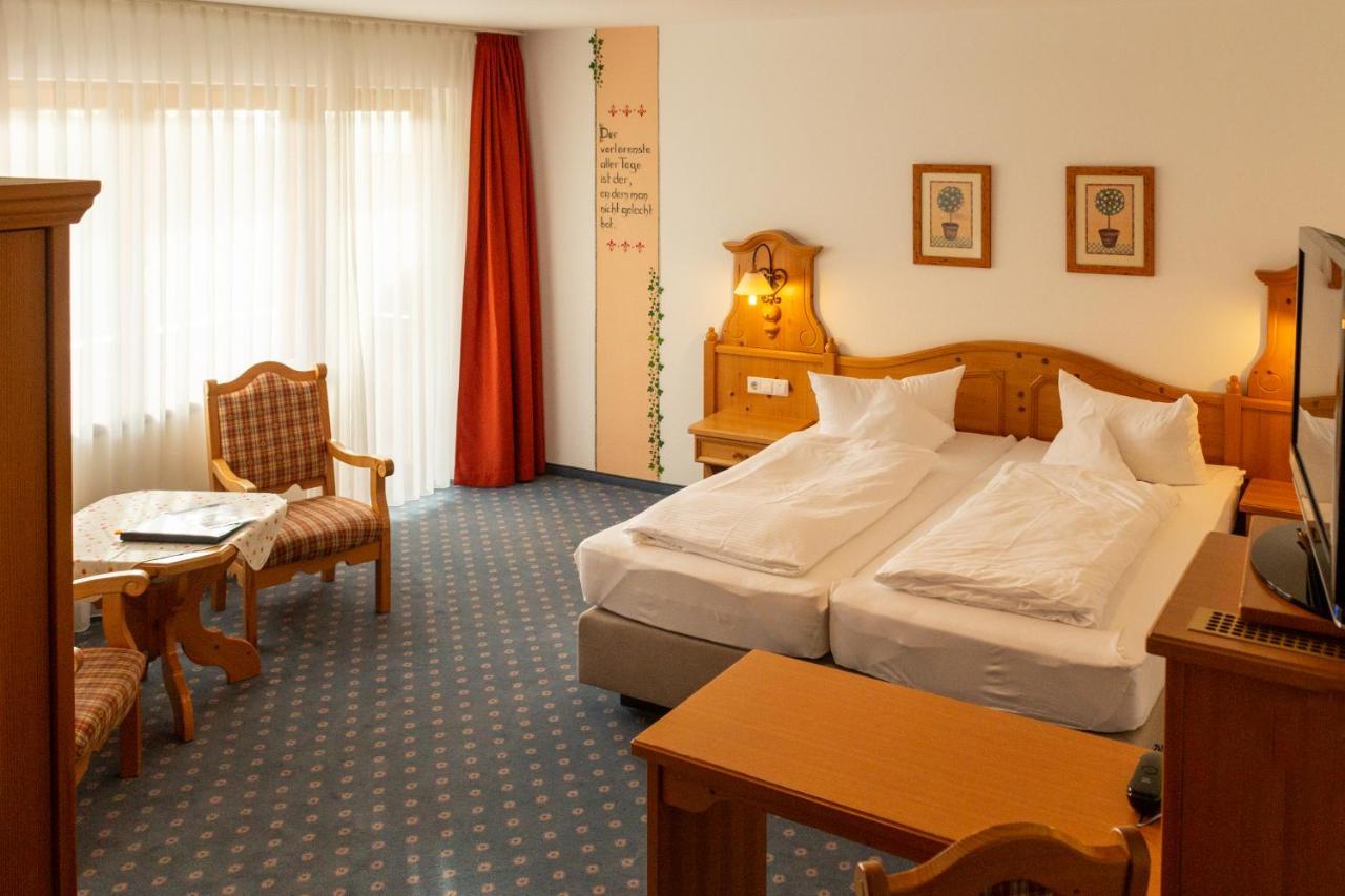 Hotel Schoene Aussicht Горнберґ Екстер'єр фото